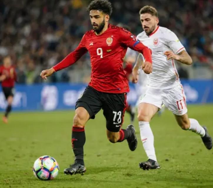 Futbol Mərcləri: Ən Yaxşı Bukmeykerlər, Strategiyalar və Yüksək Əmsallar 2025